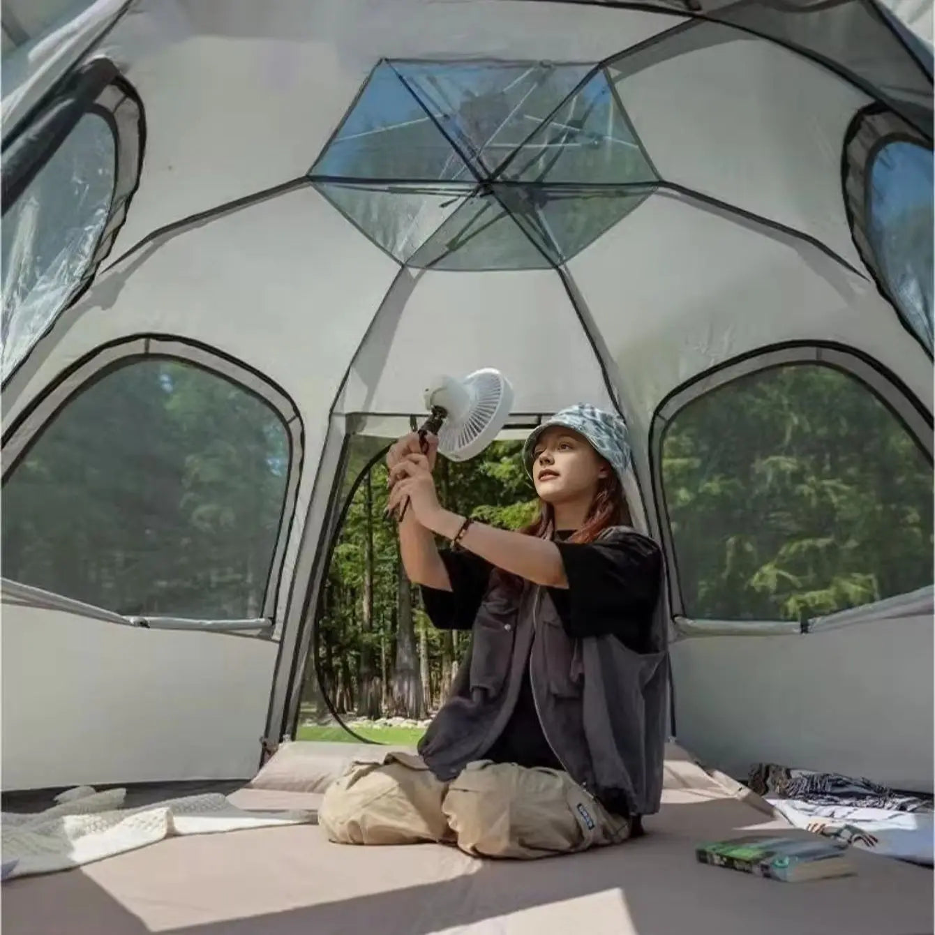 Pakicetus Pop Up Camping Tent Waterproof Skylight 4 Person